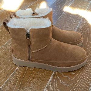 Classic Mini Zip Ugg